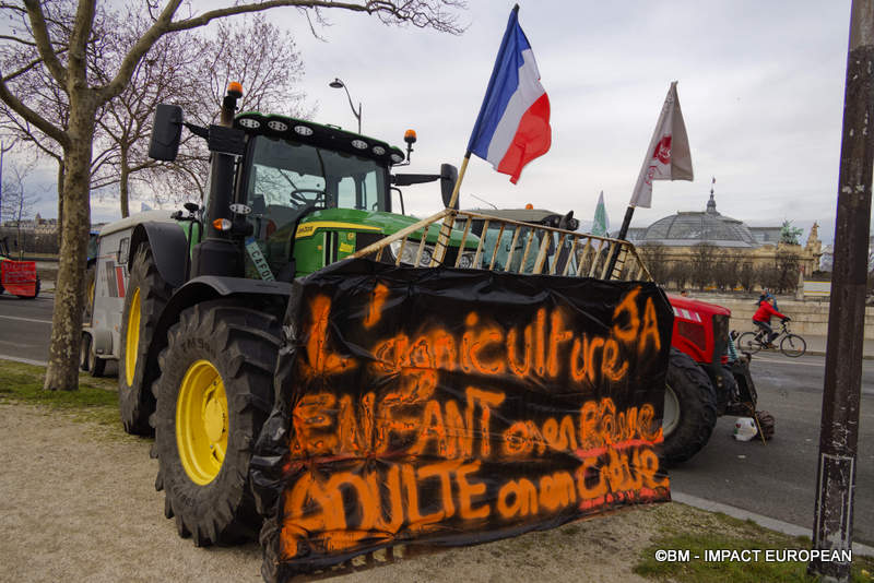 Tracteurs a Paris 0040