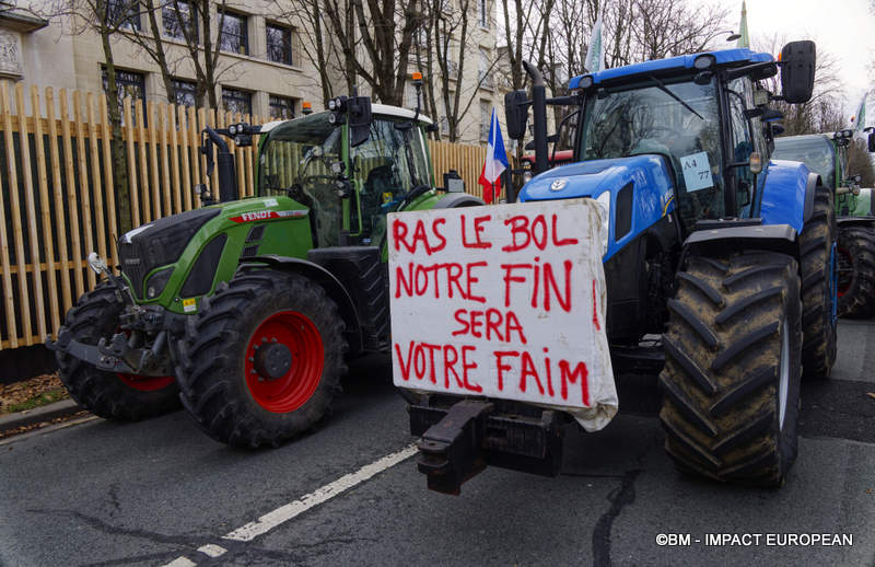 Tracteurs a Paris 0048