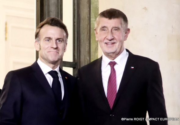 A27I0234Macron et Andrej Babis
