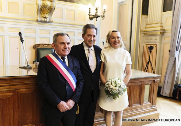 Francis Szpiner, maire du 16ᵉ arrondissement, célébrant le mariage de Georges Fenech et Amélie Leperre-Dimeglio à Paris