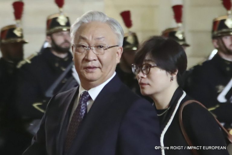 A27I3432Sommet AIEA - Paris