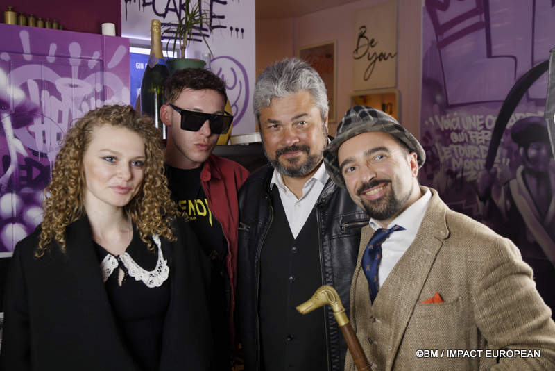 Show case Tonton Humanis, Elena Feofanova, Clement Rudnicki et magicien & mentaliste Valjemiflo