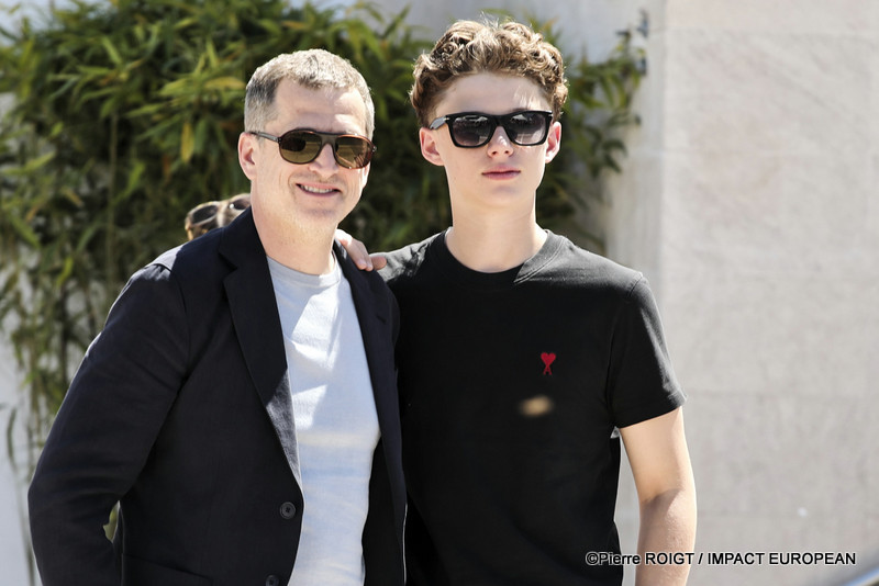 Guillaume Canet et Hugo Trophardy avant le photocall du film Karma ( hors Competition ) au 79e Festival de Cannes, en France, le 16 mai