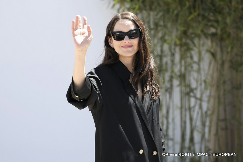 Marion Cotillard, avant le photocall du film Karma ( hors Competition ) au 79e Festival de Cannes, en France, le 16 mai