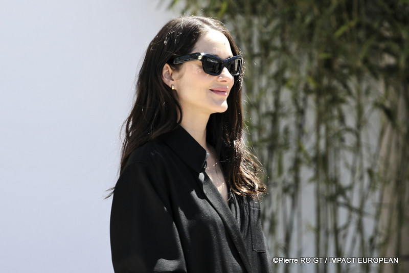 Marion Cotillard, avant le photocall du film Karma ( hors Competition ) au 79e Festival de Cannes, en France, le 16 mai