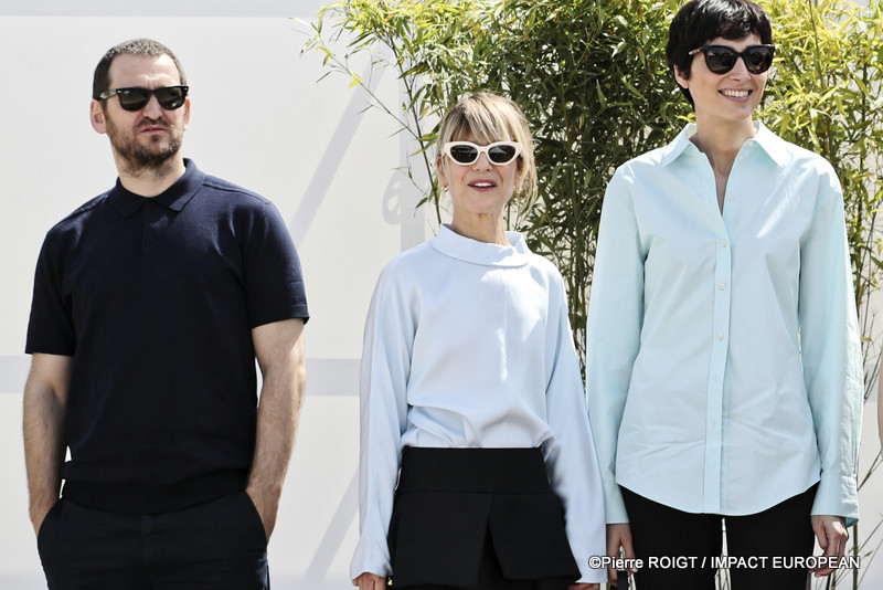 Raúl Arévalo, Marina Fois et Isabel Pena avant le photocall du film "El Ser Querido" (The Beloved) En Compétition Cannes, France. ©Pierre ROIGT / IMvPACT EUROPEAN