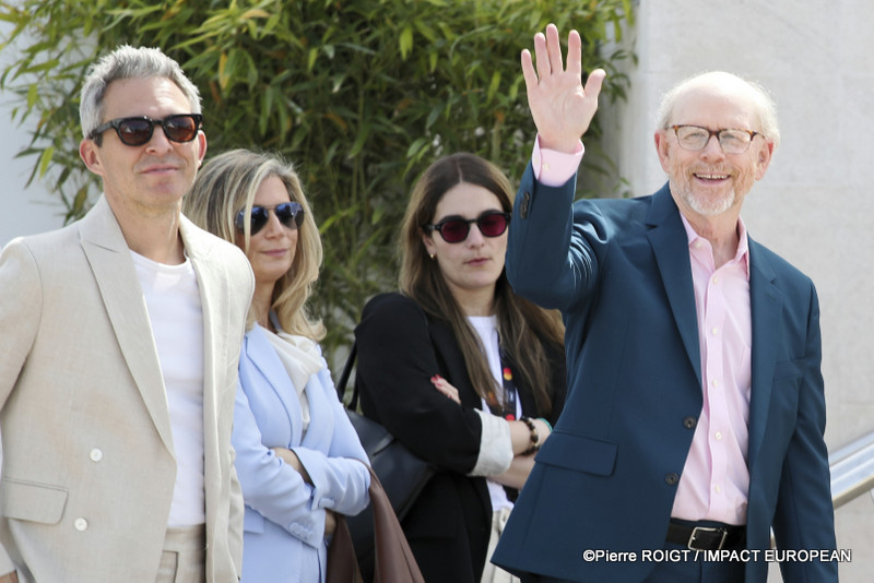 Justin Wilkes, Sara Bernstein et Ron Howard avant le photocall du film "AVEDON" Séances spéciales Cannes, France. ©Pierre ROIGT / IMPACT EUROPEAN