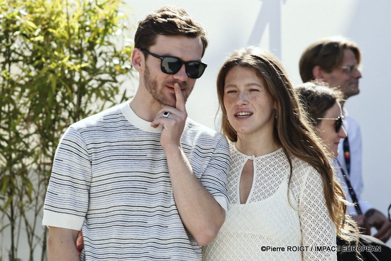 Yuriy Zavalnyouk et Varvara Shmykova avant le photocall du film "MINOTAURE " - En Competition Cannes, France. ©Pierre ROIGT / IMPACT EUROPEAN