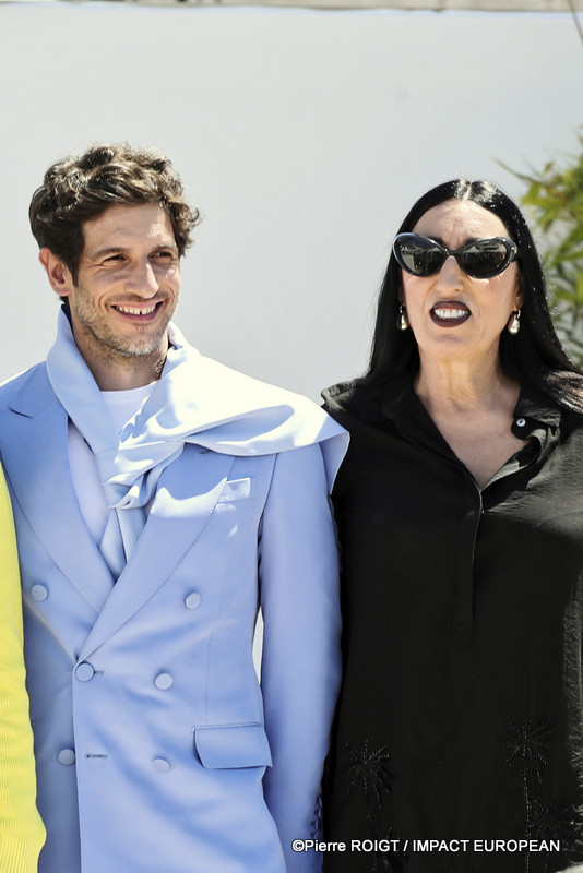 Quim Gutierrez et Rossy De Palma avant le photocall du film "AMARGA NAVIDAD" - En Competition Cannes, France. ©Pierre ROIGT / IMPACT EUROPEAN