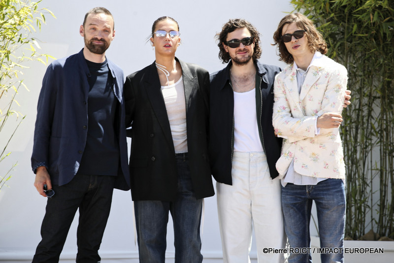 Alban Lenoir, Adele Exarchopoulos, Vincent Lacoste et Paul Kircher avant le photocall du film "MARIAGE AU GOUT D'ORANGE" - Cannes Première Cannes, France. ©Pierre ROIGT / IMPACT EUROPEAN