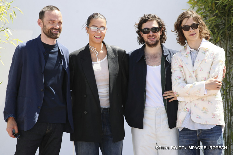 Alban Lenoir, Adele Exarchopoulos, Vincent Lacoste et Paul Kircher avant le photocall du film "MARIAGE AU GOUT D'ORANGE" - Cannes Première Cannes, France. ©Pierre ROIGT / IMPACT EUROPEAN