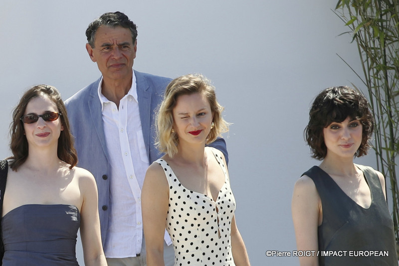Lucie Gallo, Vincenzo Amato, Tiphaine Daviot et Claire Chust avant le photocall du film "L’OBJET DU DÉLIT" - Hors Compétition - Cannes, France. ©Pierre ROIGT / IMPACT EUROPEAN