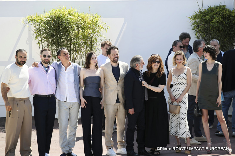 Oussama Kheddam, Maxime Pambet, Vincenzo Amato, Lucie Gallo, Loic Legendre, Daniel Auteuil, Agnes Jaoui, Tiphaine Daviot et Claire Chust avant le photocall du film "L’OBJET DU DÉLIT" - Hors Compétition - Cannes, France. ©Pierre ROIGT / IMPACT EUROPEAN