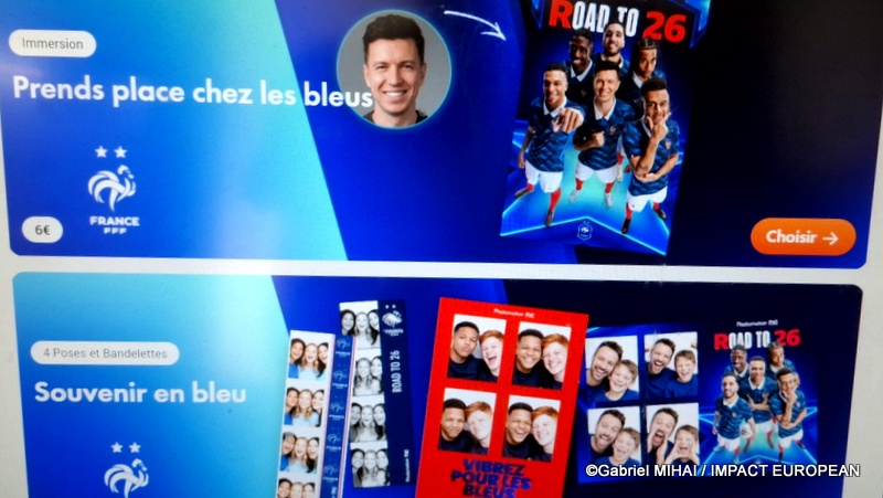 Les formats « Immersion » et « Souvenir en bleu » permettent aux supporters de créer un souvenir personnalisé inspiré de l'univers des Bleus.
© Gabriel MIHAI / IMPACT EUROPEAN