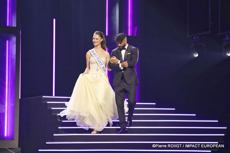 A27I9515MISS FRANCE 2026