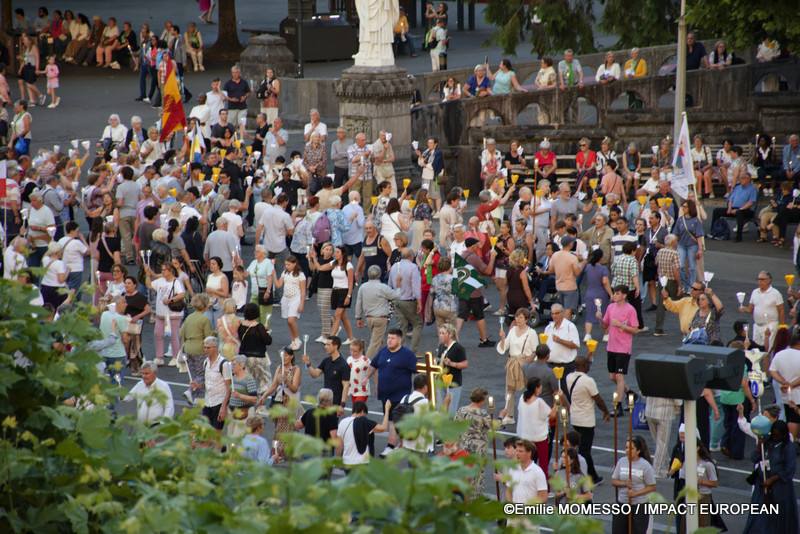 _DSC0843Processions de Lourdes