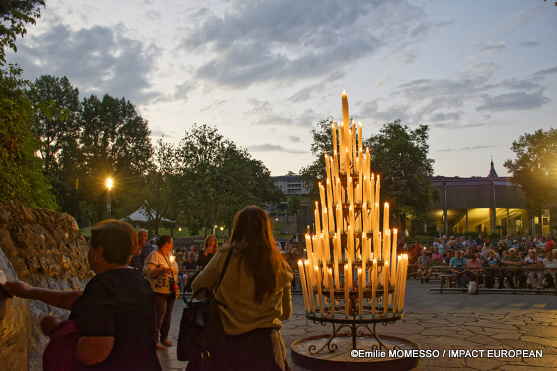 _DSC0894Processions de Lourdes
