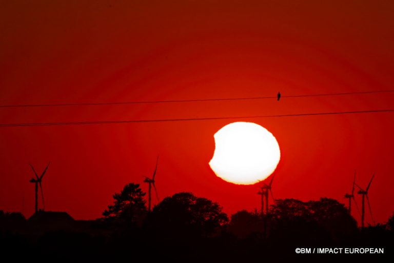Éclipse solaire du 12 août 2026 au coucher du Soleil