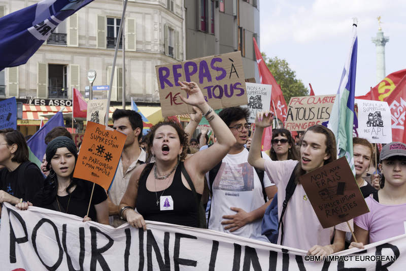 Manifestation intersyndicale 061