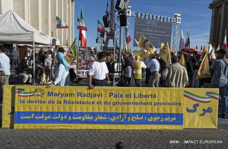 Rassemblement droits du peuple iranien 042