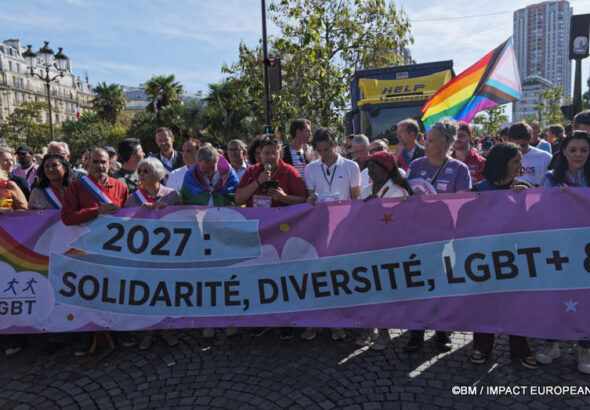 Marche des Fiertés LGBTQIA+ Paris 2026 entre la place d’Italie et Bastille