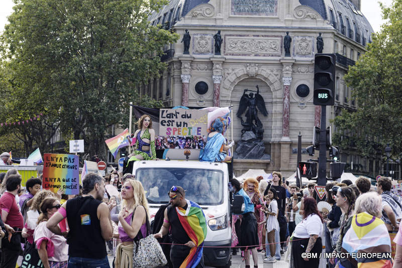 Gay Pride 2026 100