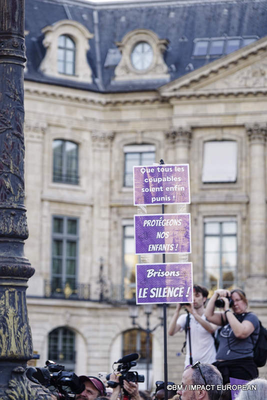 Manif viomences aux enfants 018