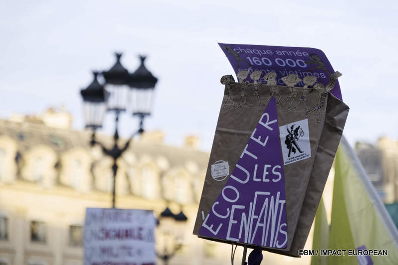 Manif viomences aux enfants 021