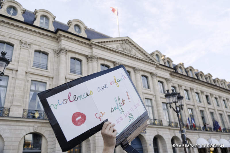 Manif viomences aux enfants 026